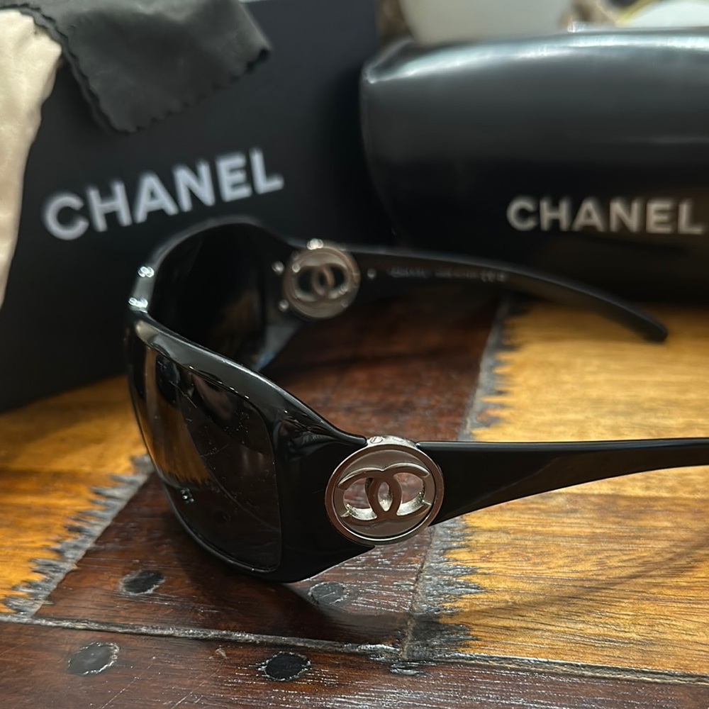 Chanel Black Sunglasses - Picture 2 of 7
